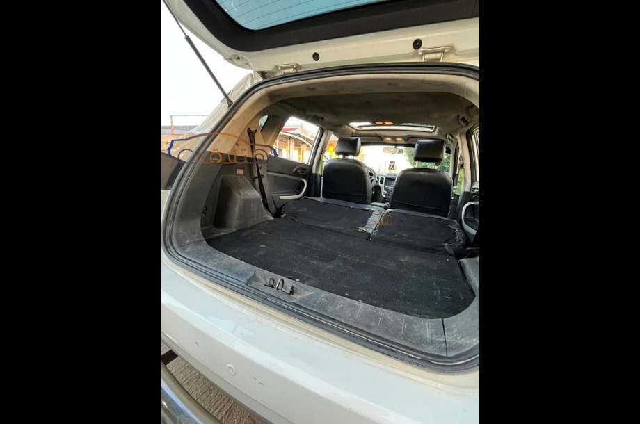 CS 35 Changan أبيض