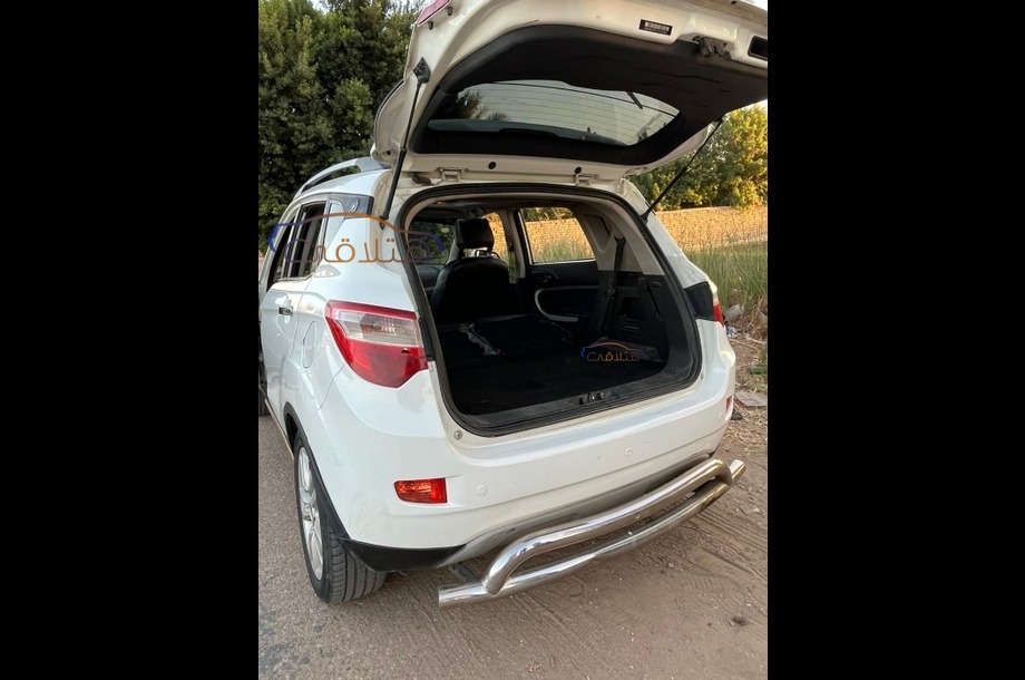 CS 35 Changan أبيض