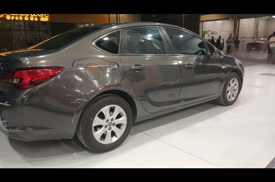 Astra Opel رمادي