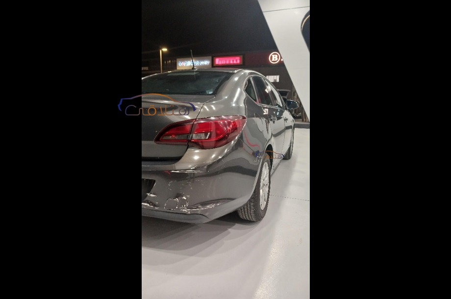 Astra Opel رمادي