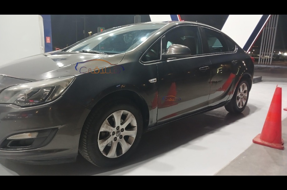 Astra Opel رمادي