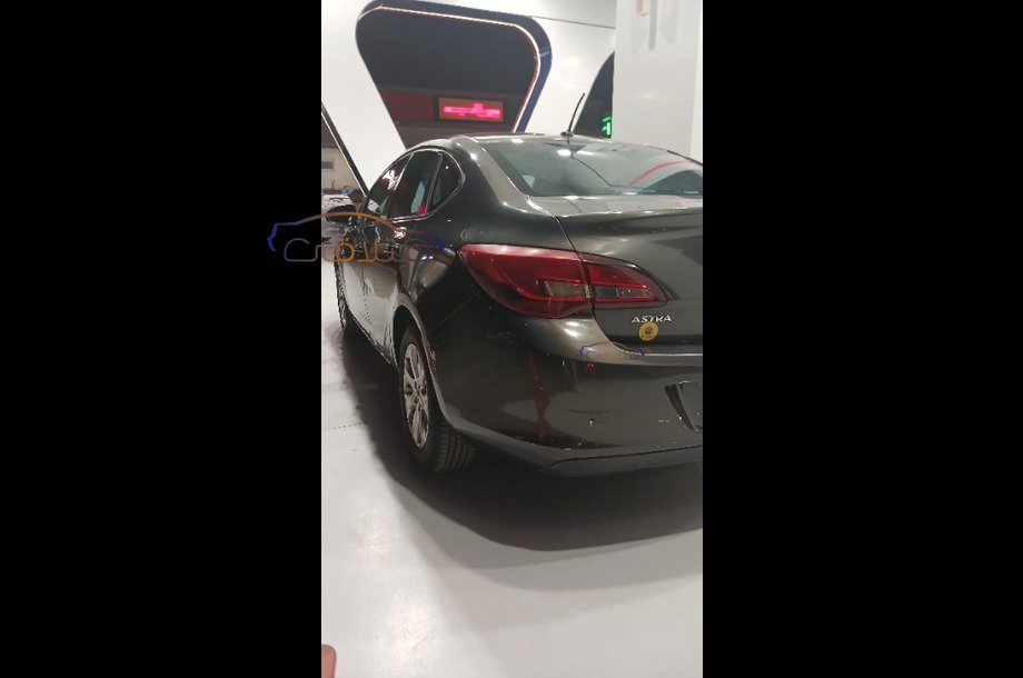Astra Opel رمادي