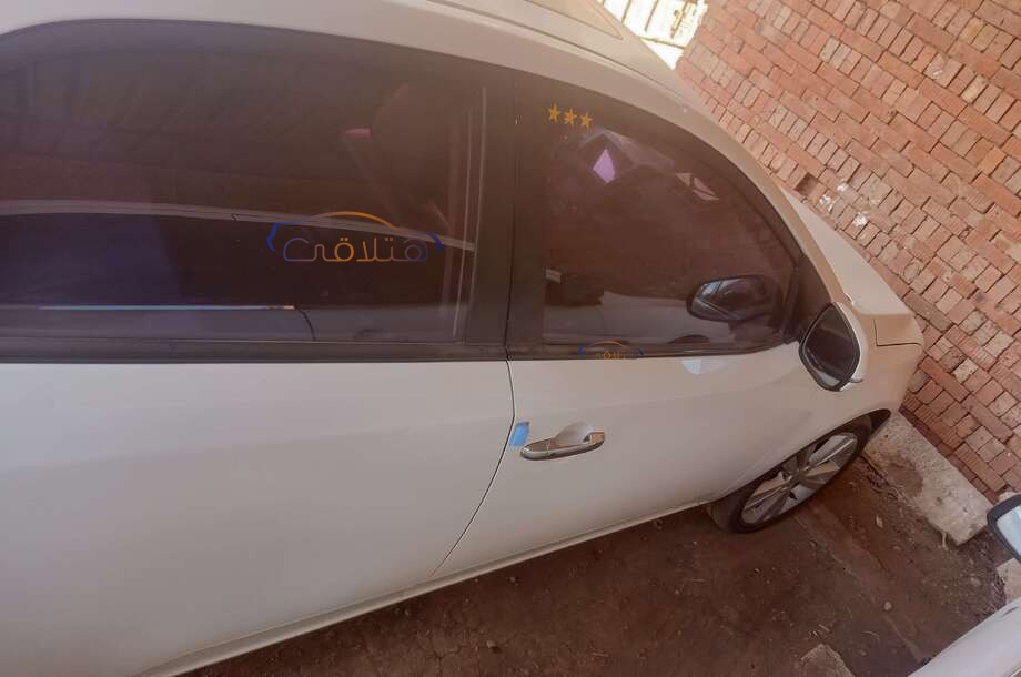 Forte Kia أبيض