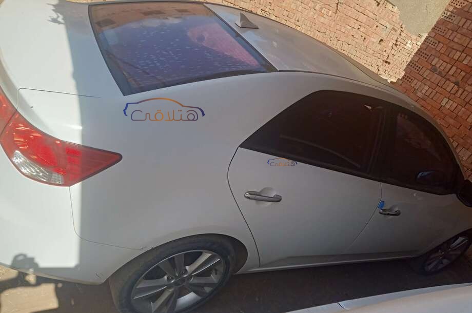 Forte Kia أبيض