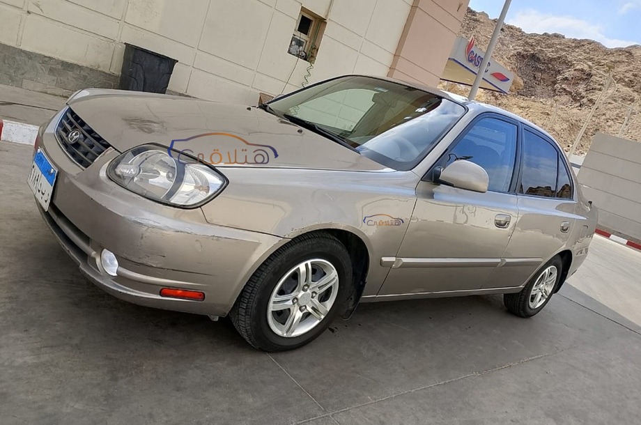 Verna Hyundai Silver