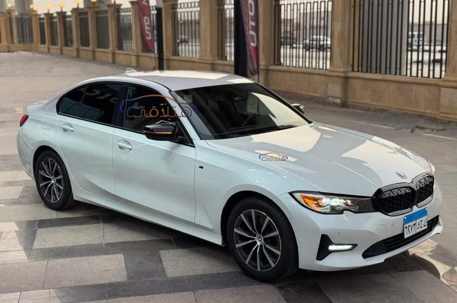320 BMW أبيض