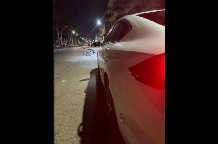 Insignia Opel أبيض