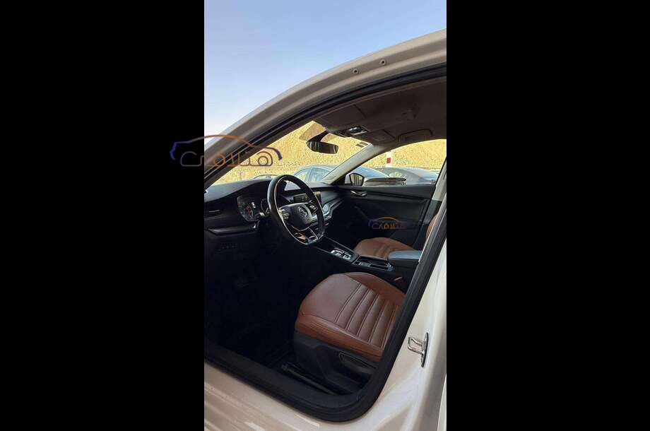 Octavia A8 Skoda White