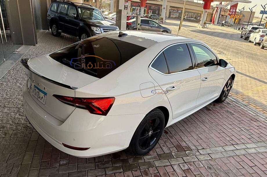 Octavia A8 Skoda White