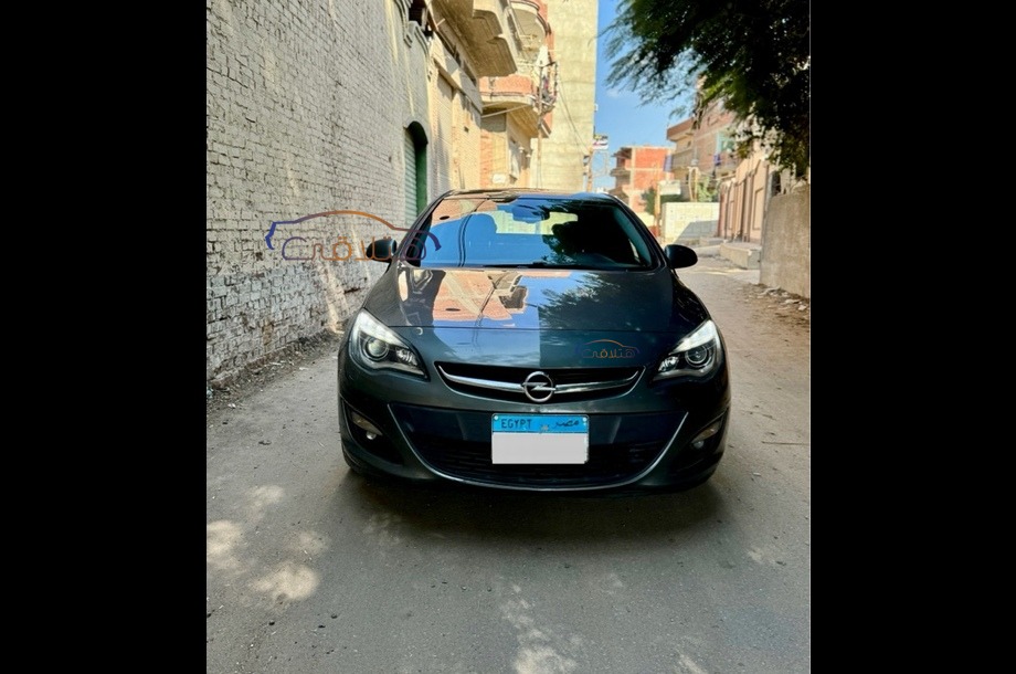 Astra Opel فضي