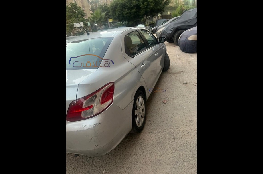 301 Peugeot فضي