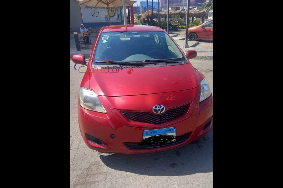 Yaris Toyota Red