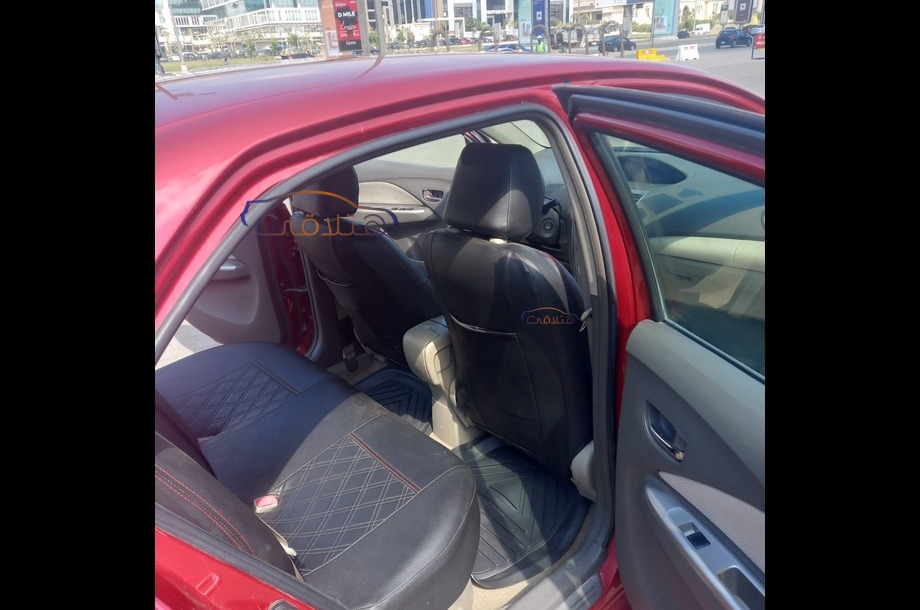 Yaris Toyota Red