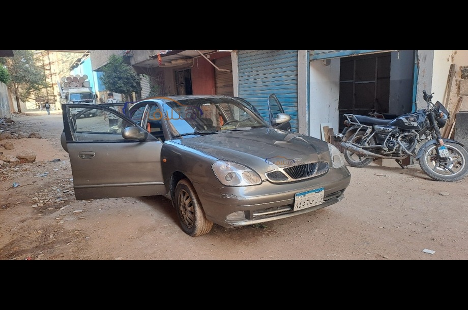 Nubira 2 Daewoo اخضر غامق