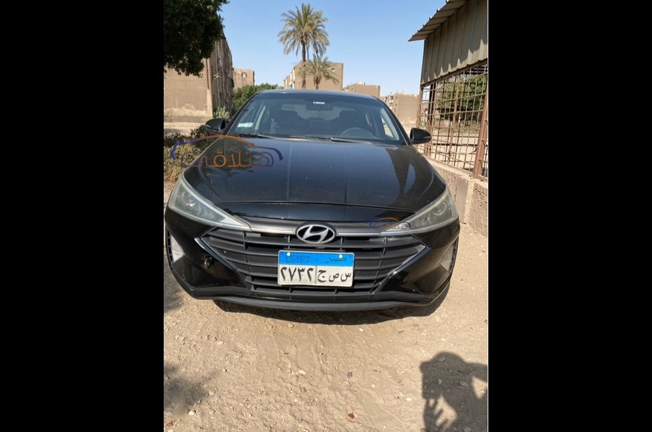 Elantra AD Hyundai أسود
