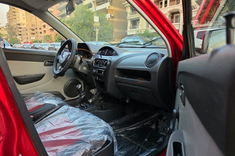 Alto Suzuki احمر