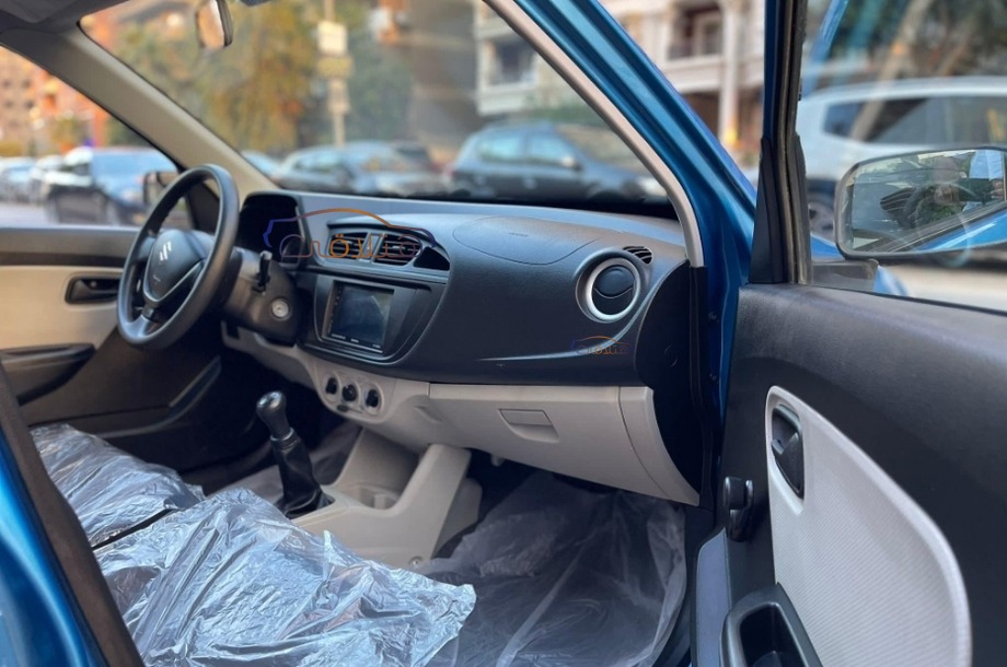 Alto Suzuki أزرق