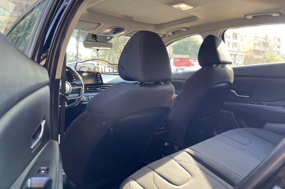 Elantra CN7 Hyundai أسود