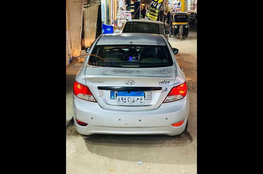 Accent RB Hyundai فضي
