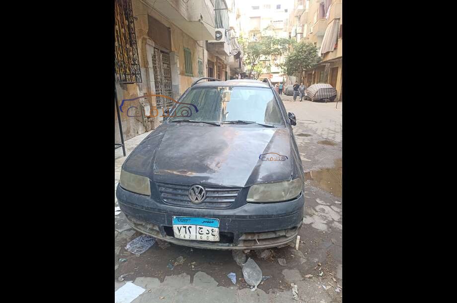 Parati Volkswagen فضي