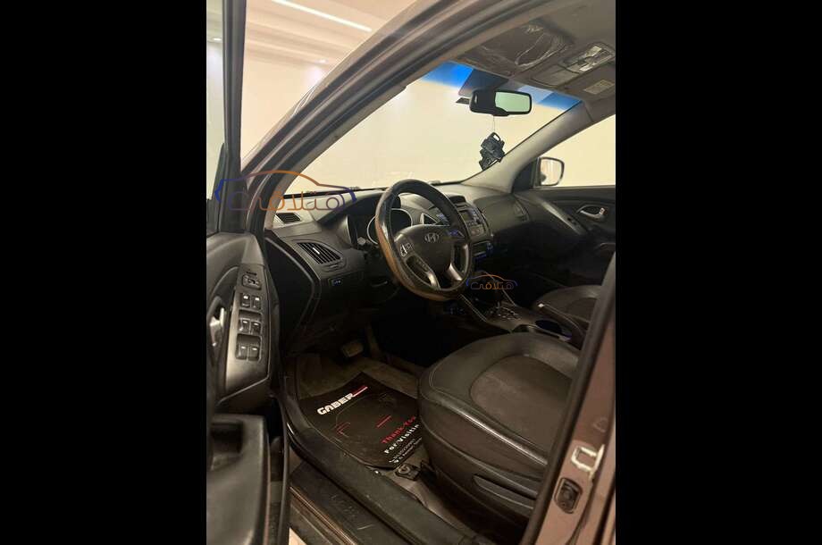 IX 35 Hyundai بني