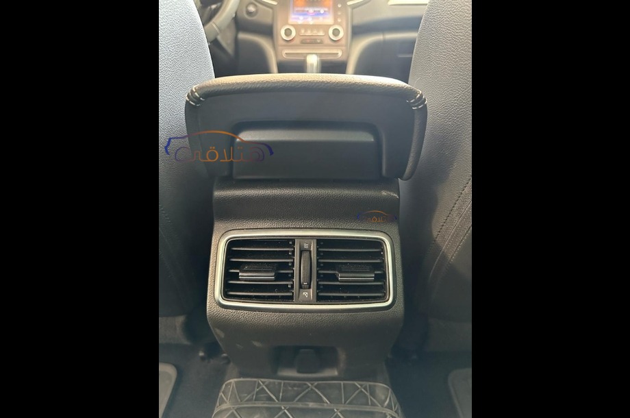 Megane Renault فضي