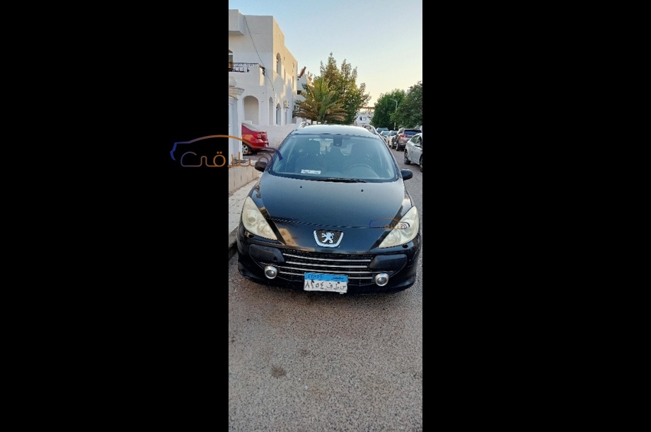 307 Peugeot أسود