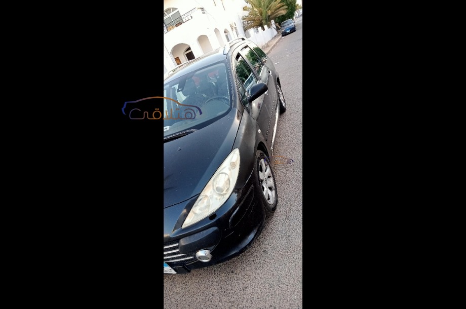 307 Peugeot أسود