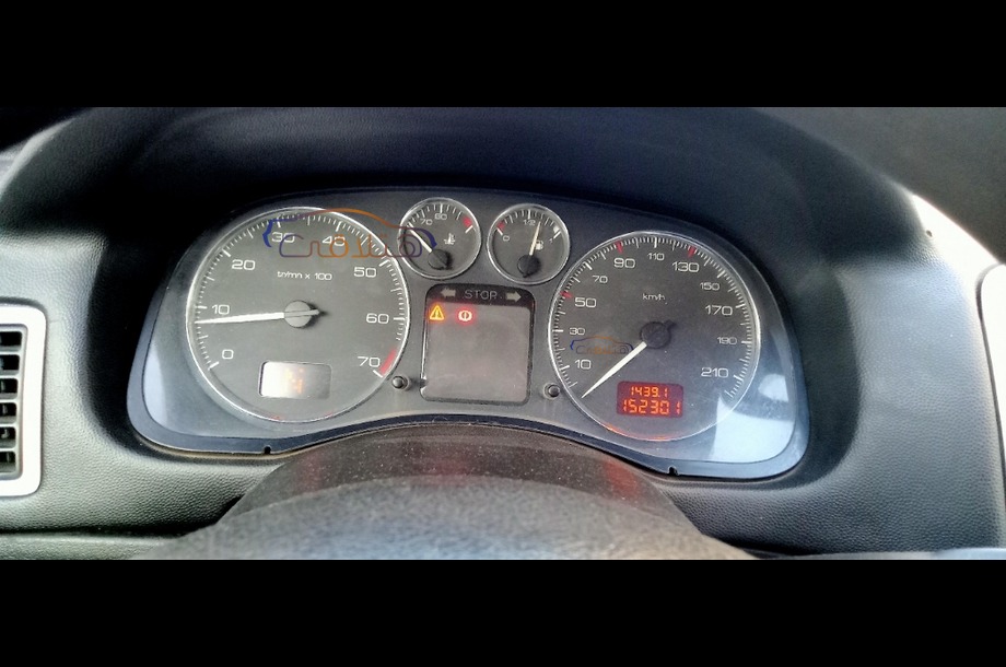 307 Peugeot أسود