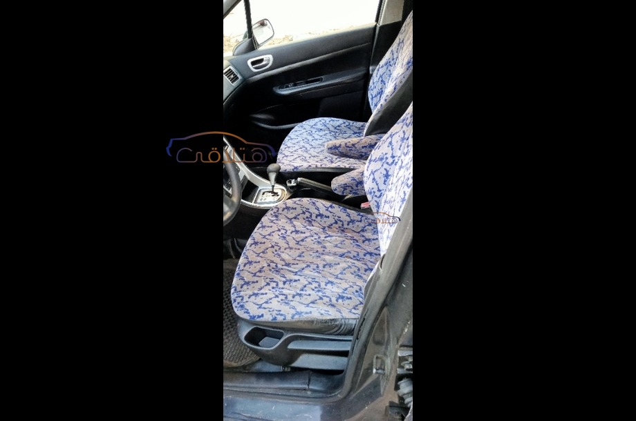 307 Peugeot أسود