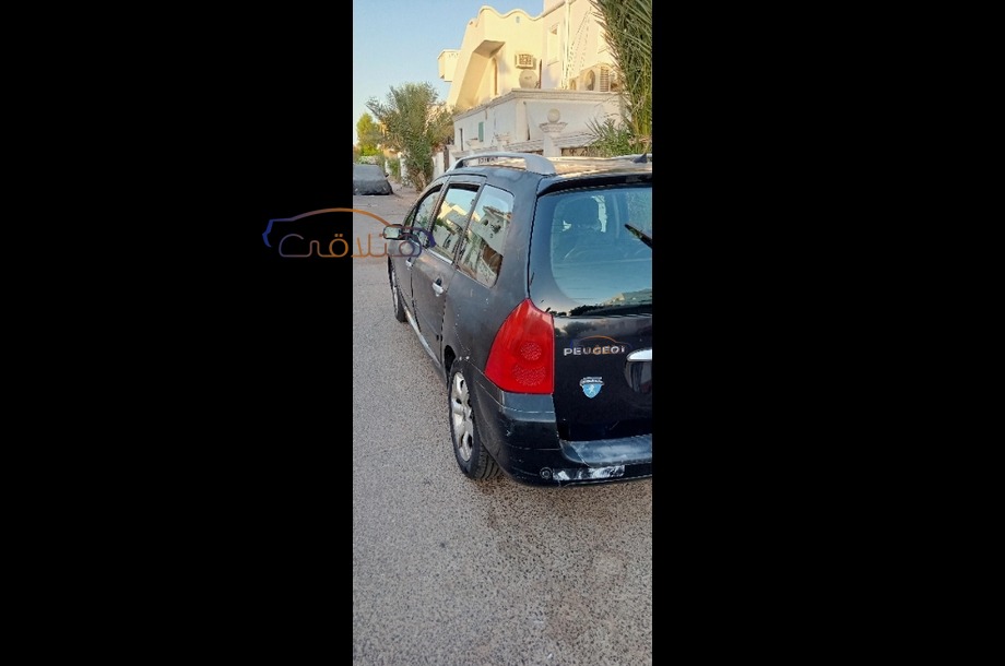 307 Peugeot أسود