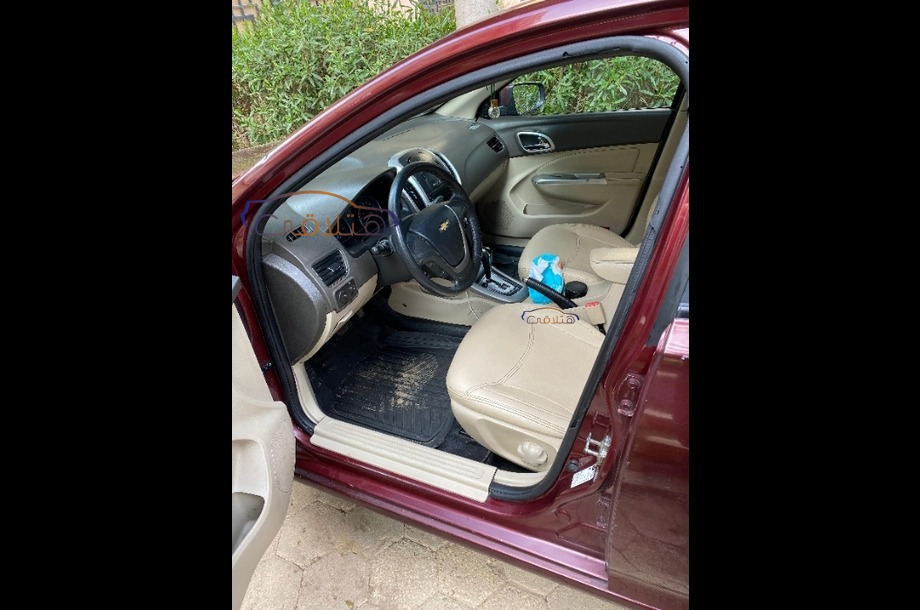 Optra Chevrolet احمر