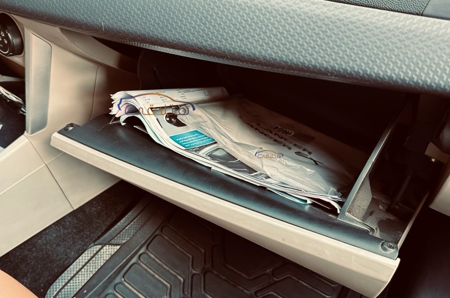 Lancer EX Shark Mitsubishi أسود