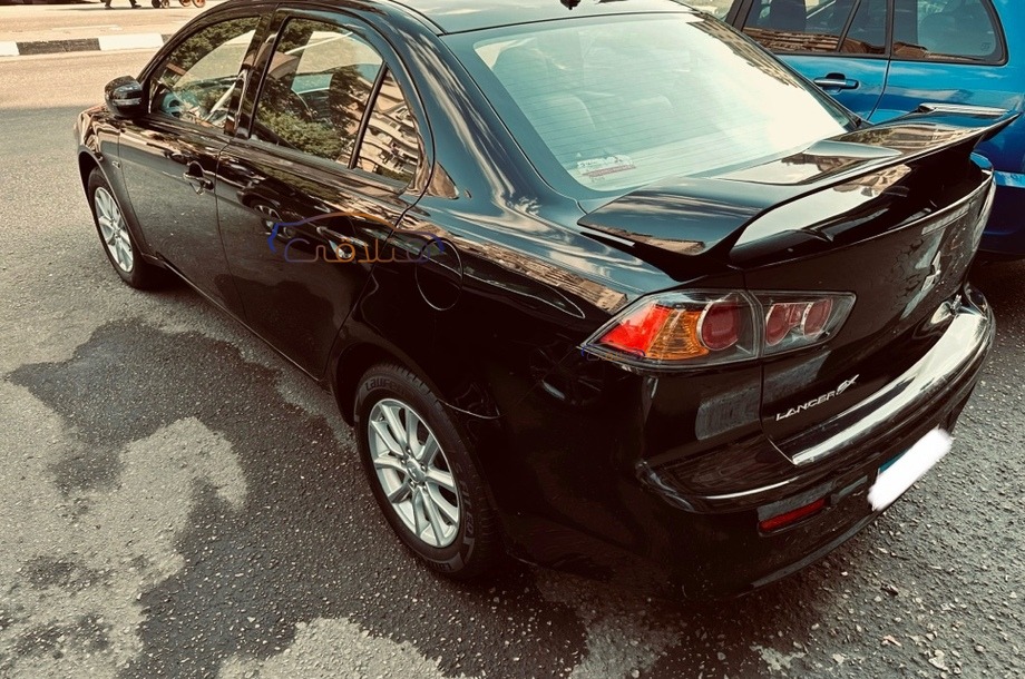 Lancer EX Shark Mitsubishi أسود