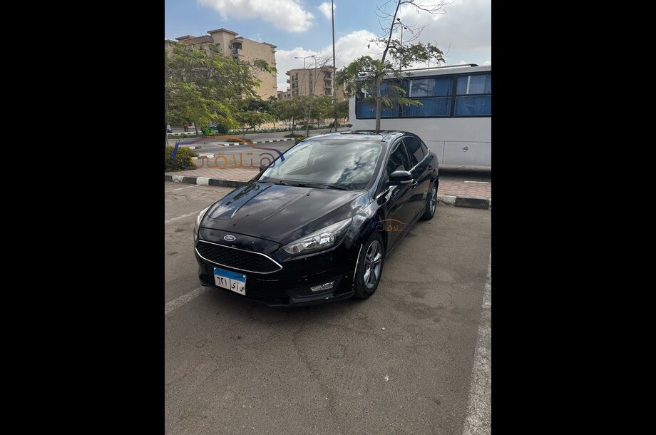 Focus Ford Black