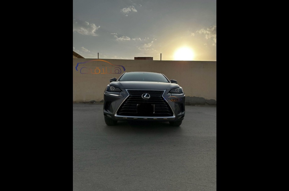 Nxh Lexus فضي