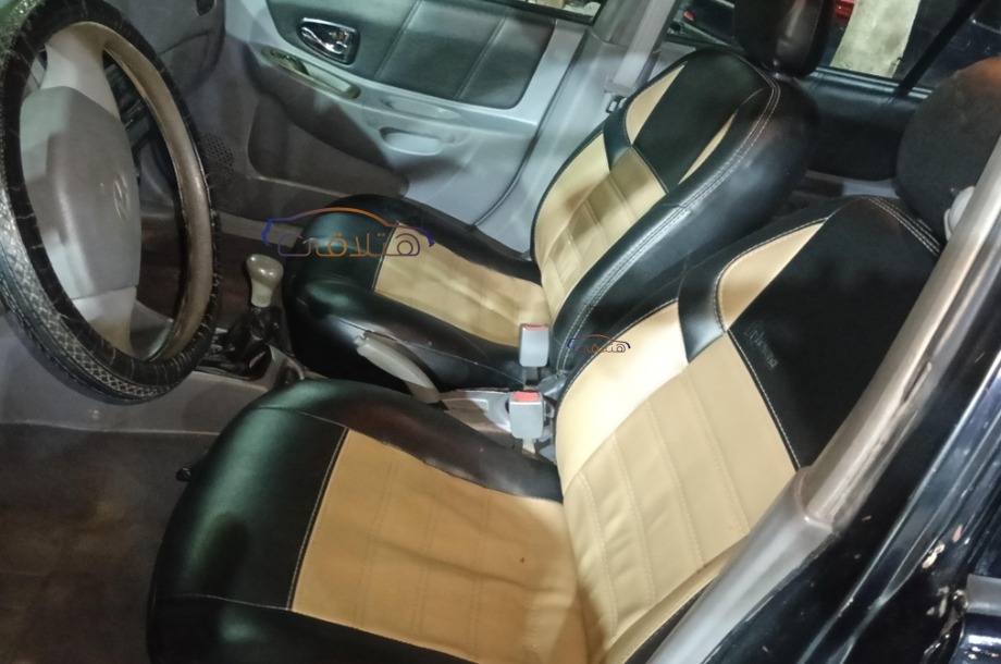 Verna Hyundai أسود