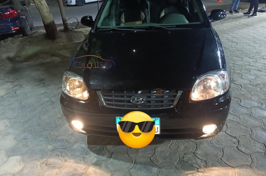 Verna Hyundai أسود