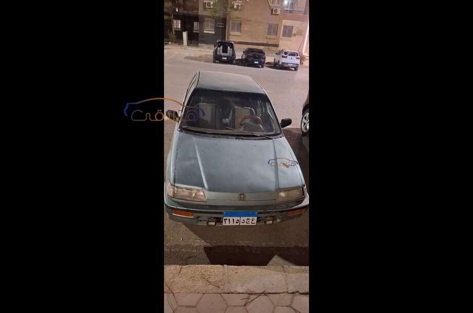 Civic Honda زيتوني