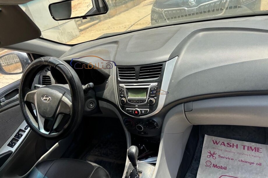 Accent RB Hyundai فضي