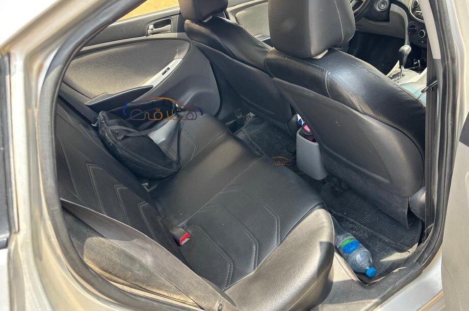 Accent RB Hyundai فضي