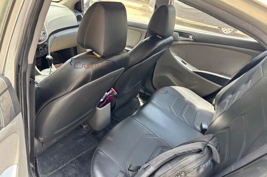 Accent RB Hyundai فضي