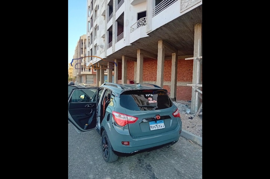 CS 35 Changan رمادي