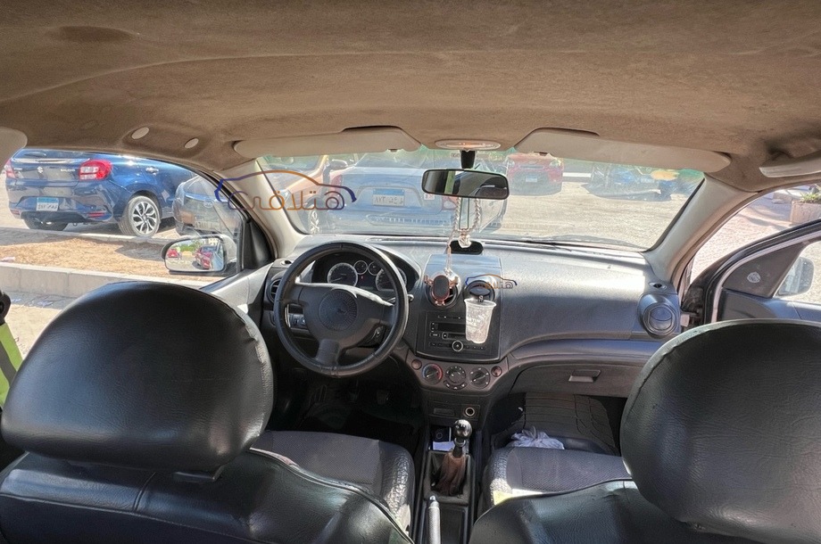 Aveo Chevrolet Dark grey