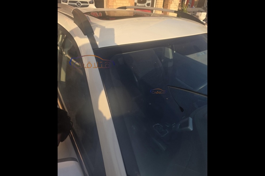 CS 35 Changan أبيض