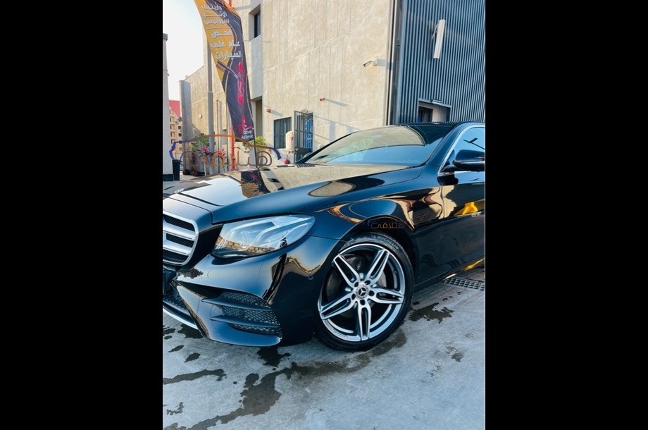 E 200 AMG Mercedes أسود