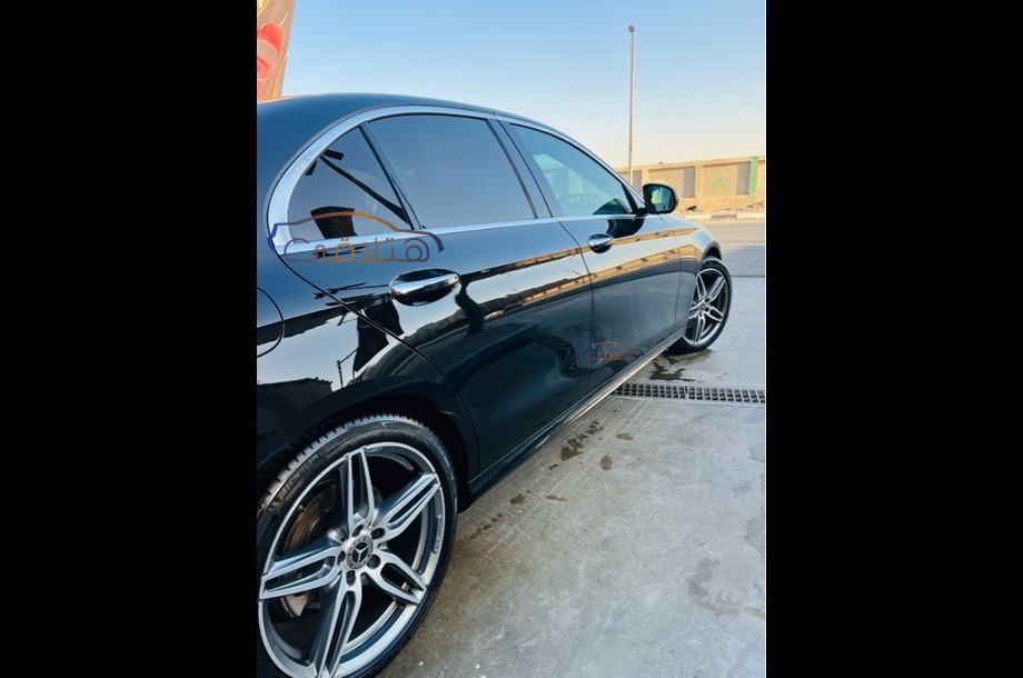 E 200 AMG Mercedes أسود