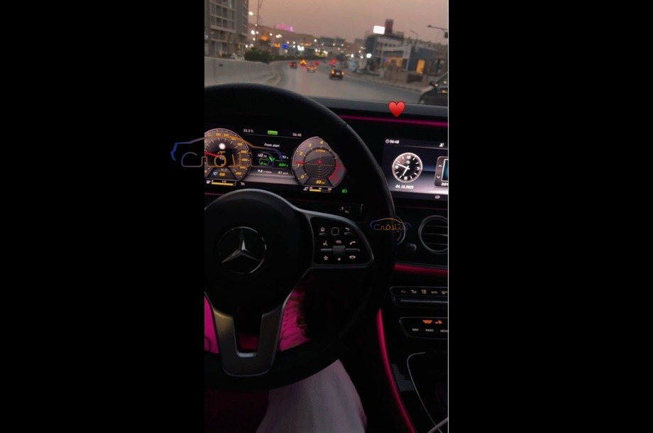 E 200 AMG Mercedes أسود