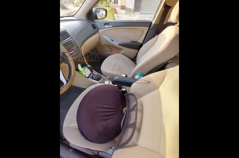 Accent RB Hyundai أسود