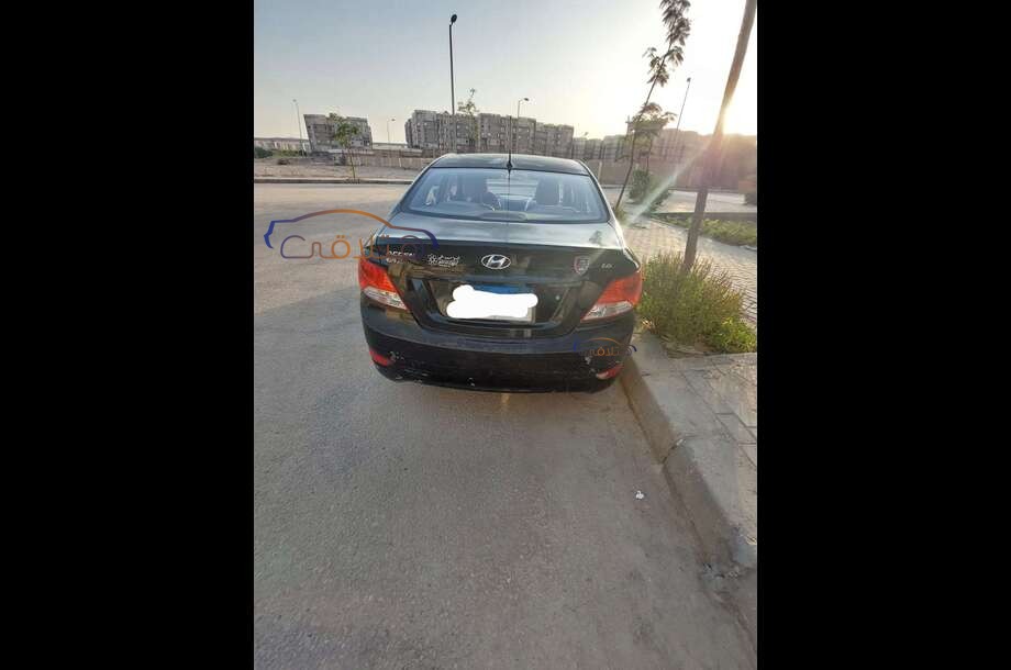 Accent RB Hyundai أسود